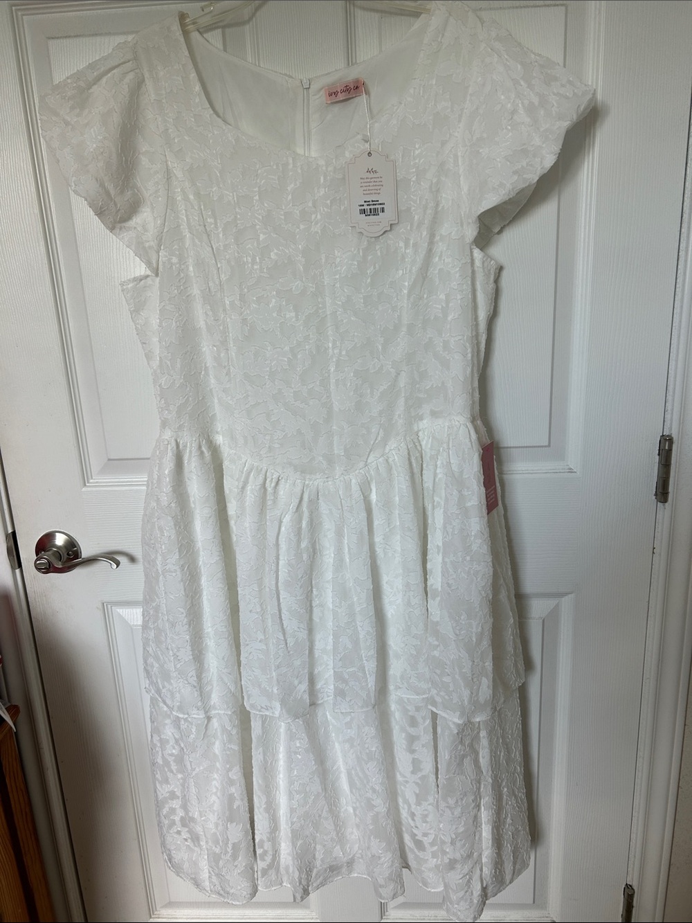 Ivy City White Lace Tiered Party Dress, Size 16W, New T/Tag.